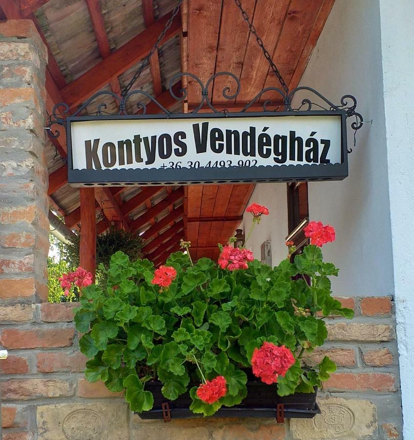 Kontyos Vendeghaz Apartment Romhány Екстериор снимка
